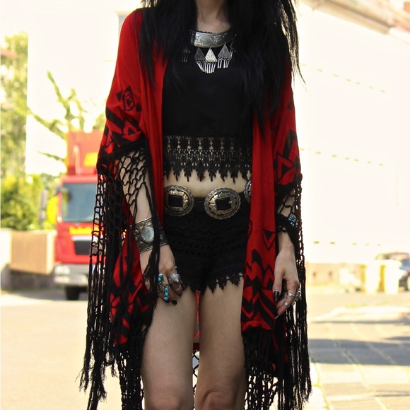 SPELL | Vintage Opium Fringe Tassel Kimono Red + Black - Picture 3 of 11